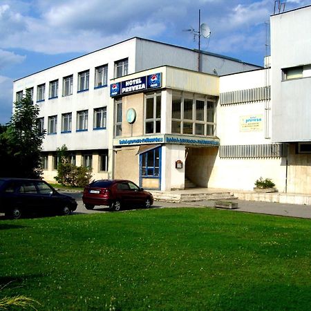Hotel Preveza Спишска-Нова-Вес Экстерьер фото