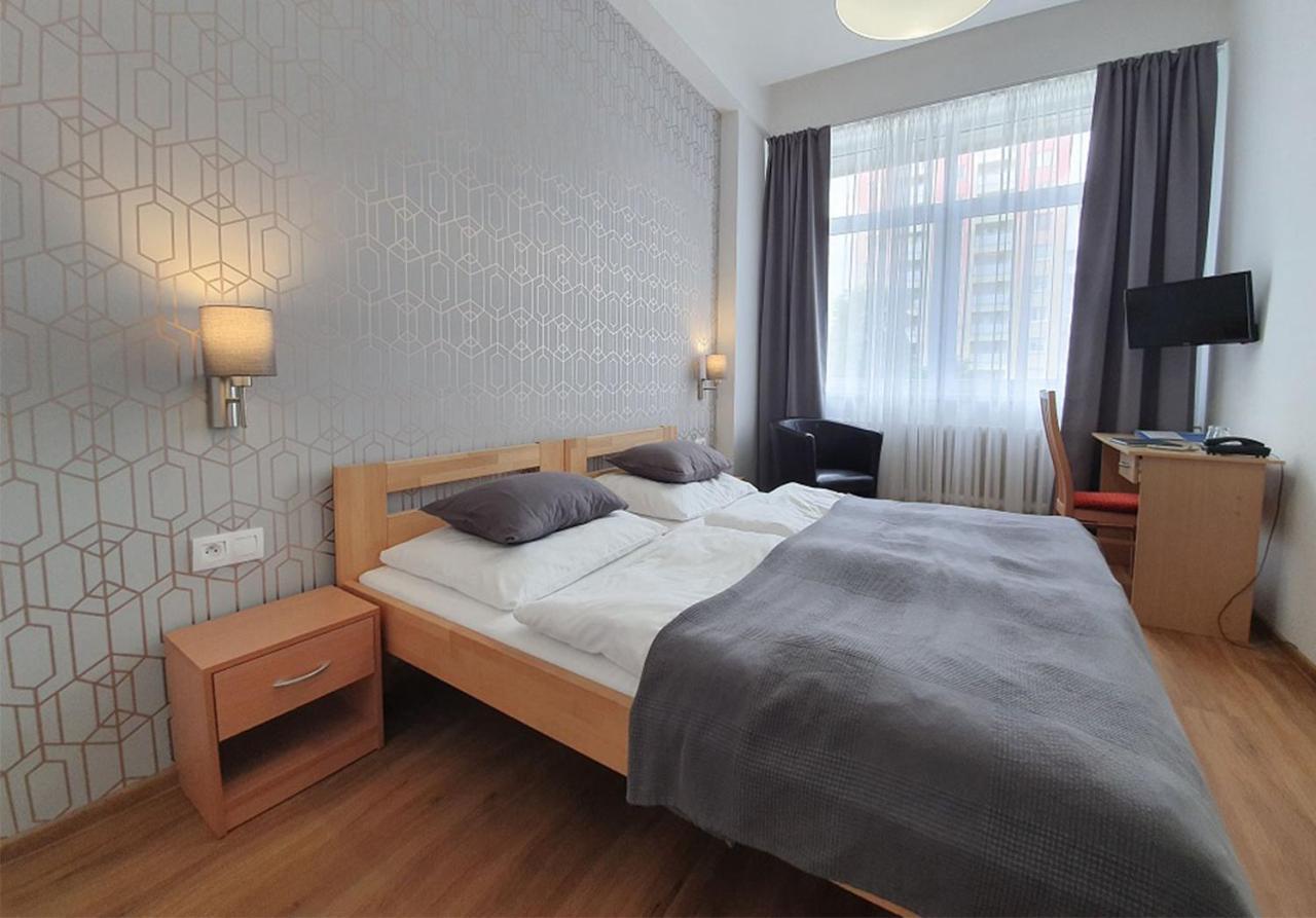 Hotel Preveza Спишска-Нова-Вес Экстерьер фото