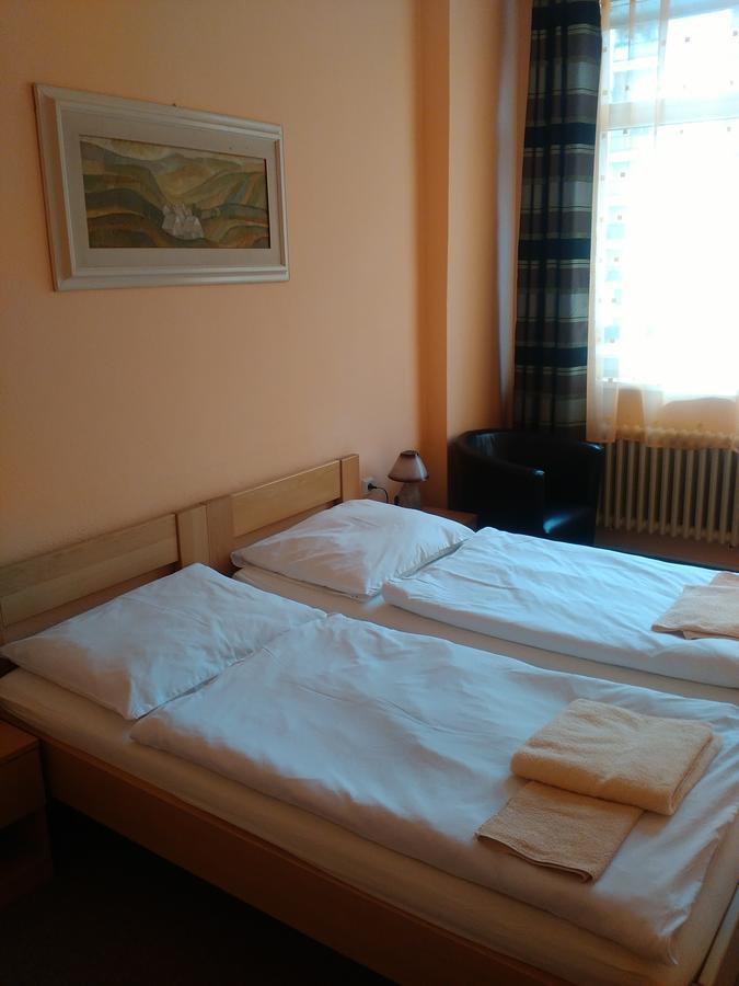 Hotel Preveza Спишска-Нова-Вес Экстерьер фото