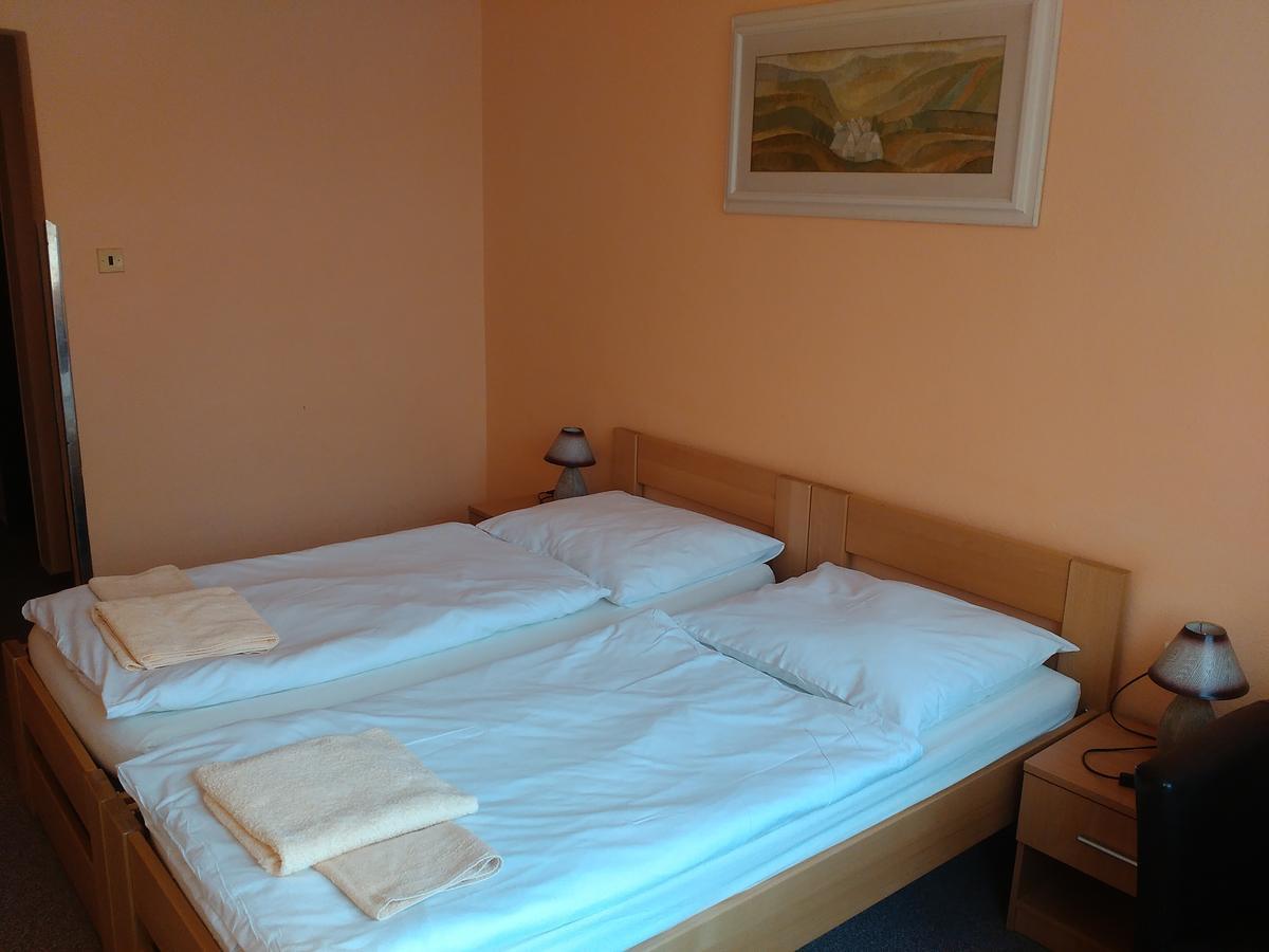 Hotel Preveza Спишска-Нова-Вес Экстерьер фото